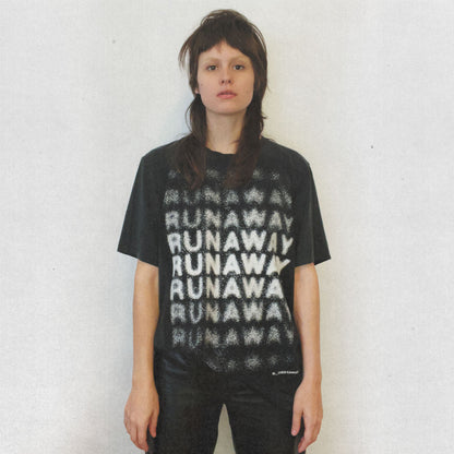 RUNAWAY TEE